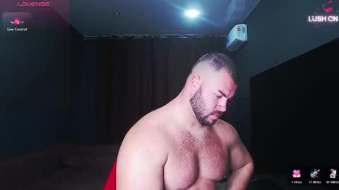 Snapshot of john_and_kiss chatting on 11.25.25 john and kiss online show from 11.25.25