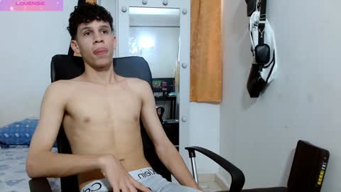 Snapshot of john_ssnow29 chatting on 12.01.24 john_ssnow29 online show from 12.01.24