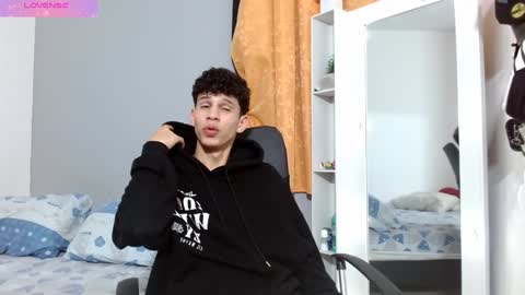 Snapshot of john_ssnow29 chatting on 12.10.24 john_ssnow29 online show from 12.10.24