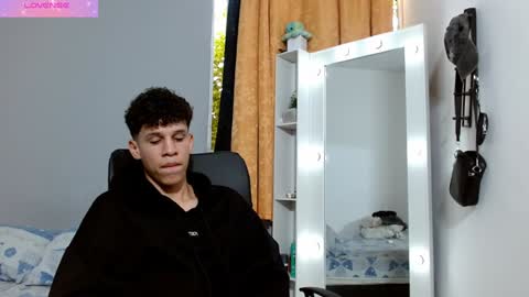 Snapshot of john_ssnow29 chatting on 12.15.24 john_ssnow29 online show from 12.15.24