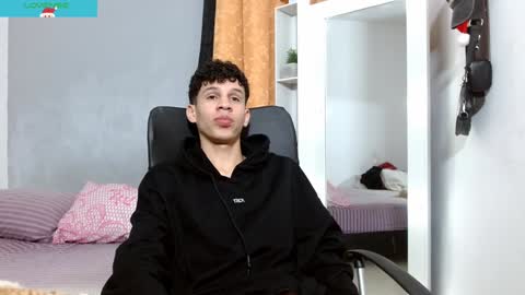 Snapshot of john_ssnow29 chatting on 12.29.24 john_ssnow29 online show from 12.29.24