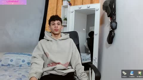 Snapshot of john_ssnow29 chatting on 01.15.25 john_ssnow29 online show from 01.15.25