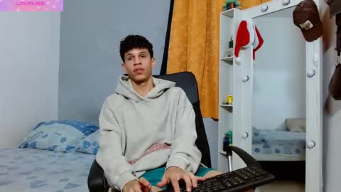 Snapshot of john_ssnow29 chatting on 02.20.25 john_ssnow29 online show from 02.20.25