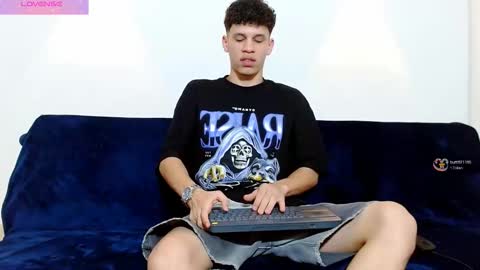 Snapshot of john_ssnow29 chatting on 09.14.25 john_ssnow29 online show from 09.14.25