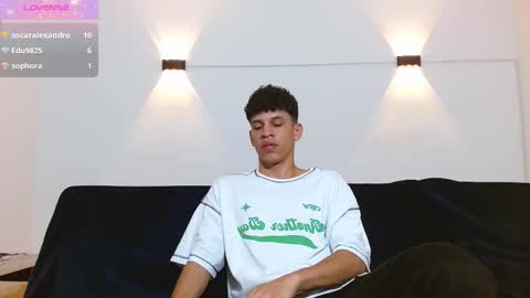 Snapshot of john_ssnow29 chatting on 09.25.25 john_ssnow29 online show from 09.25.25