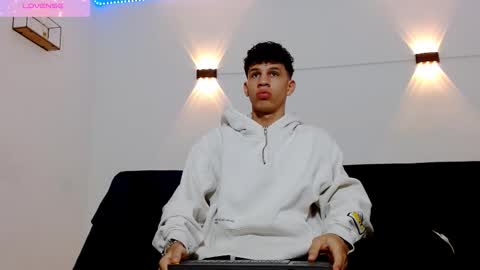 Snapshot of john_ssnow29 chatting on 10.14.25 john_ssnow29 online show from 10.14.25