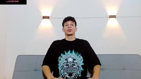 Snapshot of john_ssnow29 chatting on 10.22.25 john_ssnow29 online show from 10.22.25