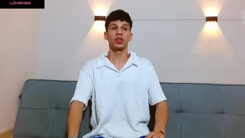 Snapshot of john_ssnow29 chatting on 11.24.25 john_ssnow29 online show from 11.24.25