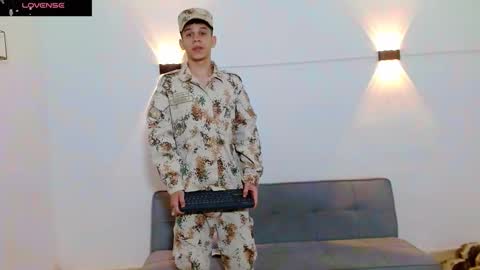 Snapshot of john_ssnow29 chatting on 12.01.25 john_ssnow29 online show from 12.01.25