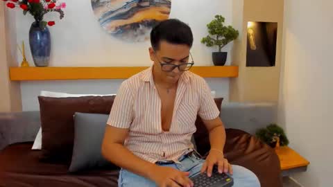 johnbelrose online show from 10.13.25