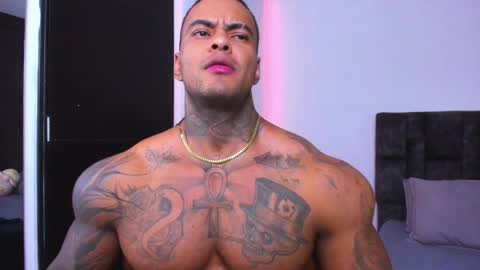 Snapshot of johnbelt_ chatting on 11.28.25 john belt online show from 11.28.25