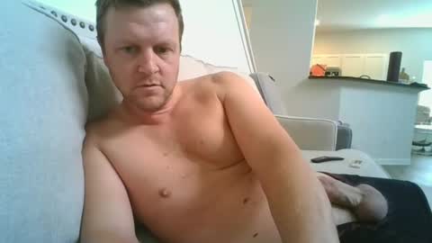 Snapshot of johnd101020 chatting on 11.10.25 johnd101020 online show from 11.10.25