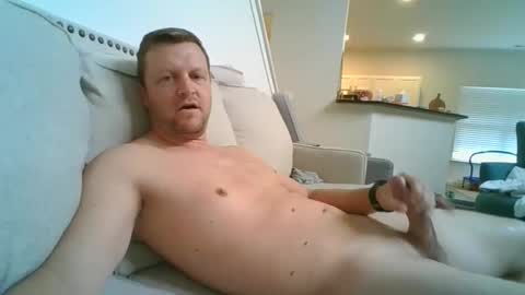 Snapshot of johnd101020 chatting on 12.04.25 johnd101020 online show from 12.04.25