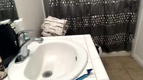 Snapshot of johnjonnnn28 chatting on 03.01.25 johnjonnnn28 online show from 03.01.25