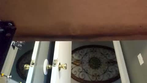 Snapshot of johnjonnnn28 chatting on 10.01.25 johnjonnnn28 online show from 10.01.25