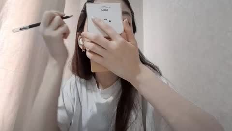 Snapshot of johnmerli chatting on 12.04.25 Molly online show from 12.04.25