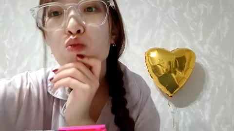 Snapshot of johnmerli chatting on 12.17.25 Molly online show from 12.17.25