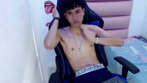 Snapshot of johnny_cagee chatting on 12.06.24 johnny_cagee online show from 12.06.24