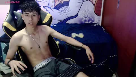 Snapshot of johnny_cagee chatting on 12.12.24 johnny_cagee online show from 12.12.24
