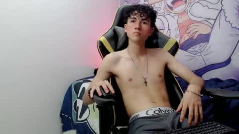 Snapshot of johnny_cagee chatting on 12.19.24 johnny_cagee online show from 12.19.24