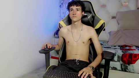 Snapshot of johnny_cagee chatting on 09.26.25 johnny_cagee online show from 09.26.25