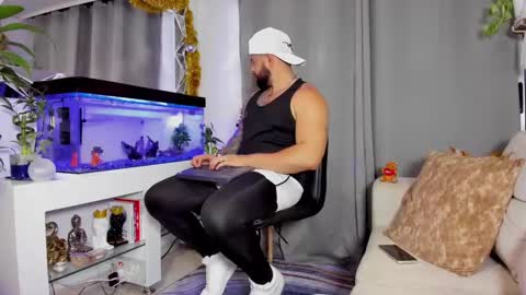 JOHNNY online show from 12.22.24