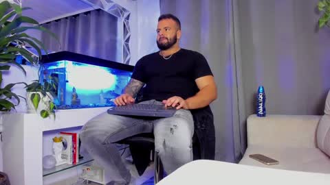 JOHNNY online show from 01.22.25