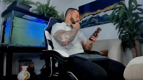 Snapshot of johnnygrayson_ chatting on 07.12.26 JOHNNY online show from 07.12.26