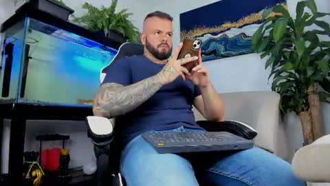 Snapshot of johnnygrayson_ chatting on 07.24.26 JOHNNY online show from 07.24.26