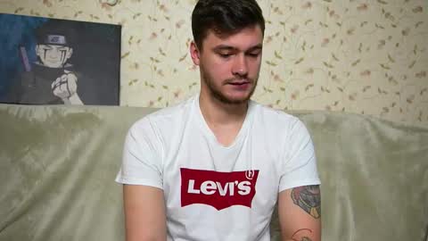 Snapshot of johnstoneisland chatting on 11.30.25 John online show from 11.30.25