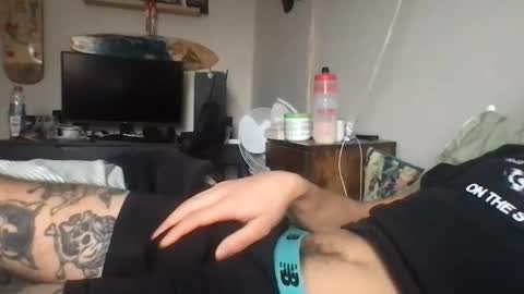 Snapshot of johntizzz chatting on 12.16.25 johntizzz online show from 12.16.25