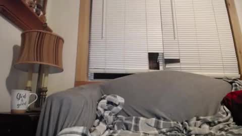 Snapshot of johstondude chatting on 11.26.25 Johston online show from 11.26.25