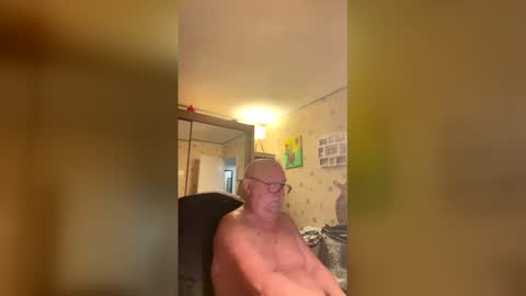 Snapshot of jojo60000529566 chatting on 02.13.26 jojo60000529566 online show from 02.13.26