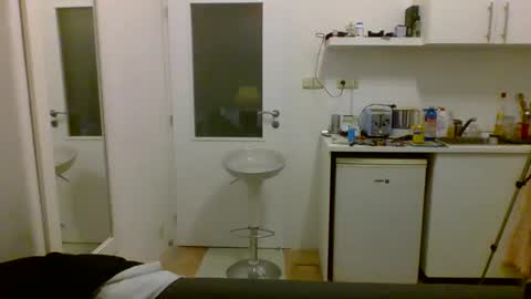 Snapshot of jolanci chatting on 12.13.25 Silvania online show from 12.13.25