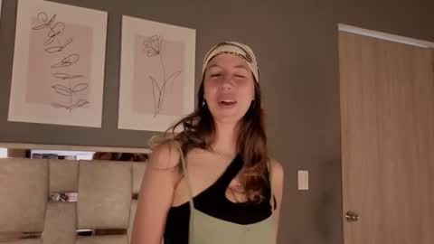 jolie_lov online show from 11.19.25