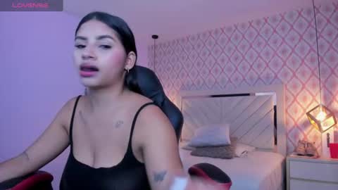 Snapshot of joliebenson1 chatting on 07.18.26 J O L I E online show from 07.18.26