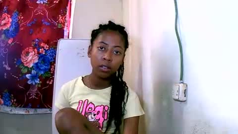 Snapshot of joliekah27 chatting on 01.25.25 joliekah27 online show from 01.25.25