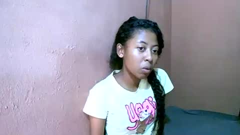 Snapshot of joliekah27 chatting on 02.25.25 joliekah27 online show from 02.25.25