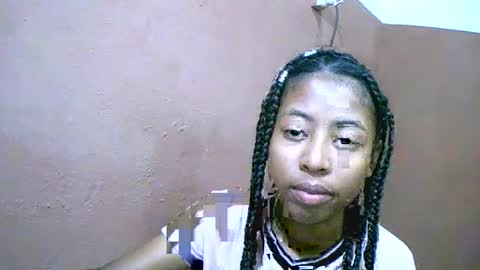 Snapshot of joliekah27 chatting on 02.28.25 joliekah27 online show from 02.28.25