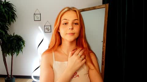 Snapshot of jolly_bean chatting on 01.26.25 Polly online show from 01.26.25