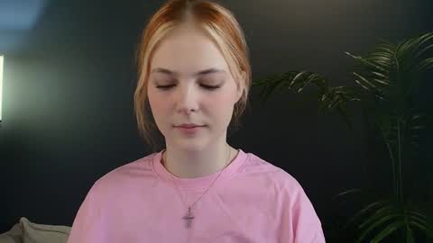 Snapshot of jolly_bean chatting on 02.02.25 Polly online show from 02.02.25