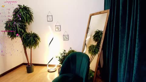 Snapshot of jolly_bean chatting on 02.27.25 Polly online show from 02.27.25