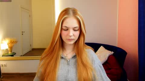 Snapshot of jolly_bean chatting on 03.01.25 Polly online show from 03.01.25