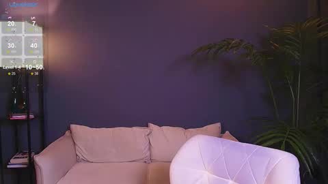 Snapshot of jolly_bean chatting on 11.07.25 Polly online show from 11.07.25