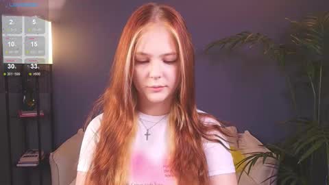 Snapshot of jolly_bean chatting on 11.10.25 Polly online show from 11.10.25