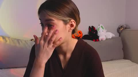 Viola online show from 10.17.25