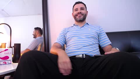 Snapshot of jonas_beard1 chatting on 12.23.24 JONAS BEARD online show from 12.23.24