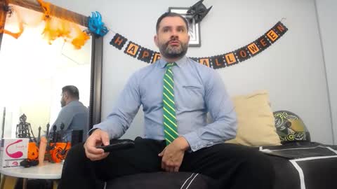 Snapshot of jonas_beard1 chatting on 10.21.25 JONAS BEARD online show from 10.21.25