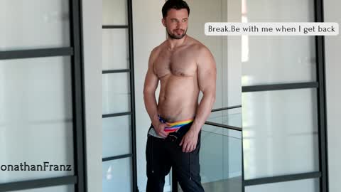 Snapshot of jonathanfranz123 chatting on 12.20.24 jonathanfranz123 online show from 12.20.24