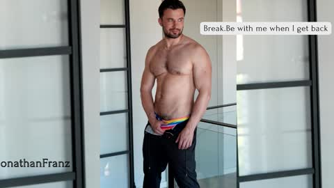 Snapshot of jonathanfranz123 chatting on 12.28.24 jonathanfranz123 online show from 12.28.24